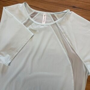 Athleta Size Small Breezy Relaxed Top Semi Sheer Lightweight SS Shirt Mint Green